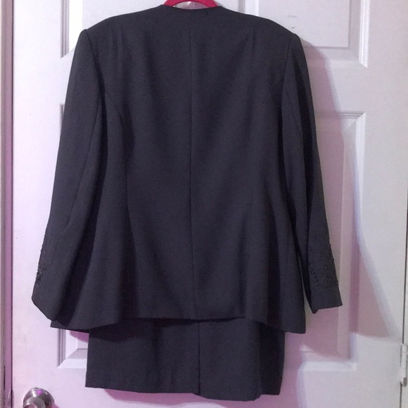 St. Anthony 2 pc Suit Set Size 16 - Picture 6 of 8